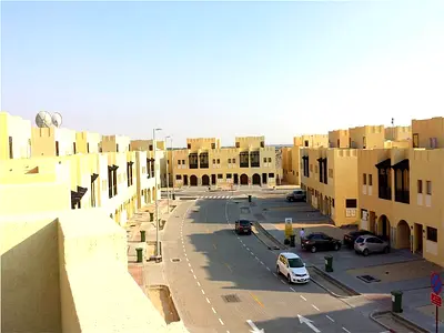 VACANT- 3 BED - CORNER VILLA- 90000 ONLY