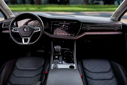 صورة 8 لـ 2020 Volkswagen TOUAREG