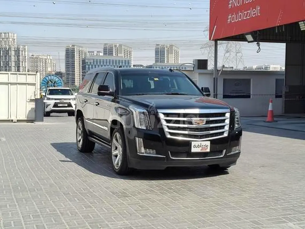 Cadillac Escalade 2015 — photo 1 of 13