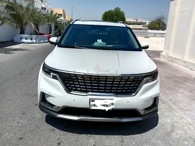 Pristine 2023 Kia Carnival LX | GCC Specs | Low Mileage | Family MVP
