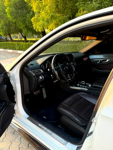 2015 Mercedes-Benz E-Class E 63 AMG | GCC Specs | Pristine Condition-3