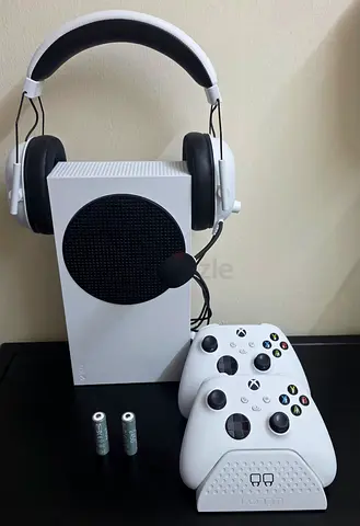 Microsoft Xbox Series S 2 Controller 1 Headsat razer