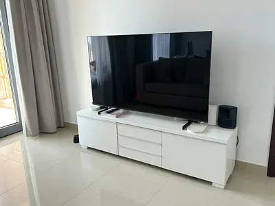 Samsung 65 Inch Crystal UHD TV, DU8000, 4K, Dynamic Crystal Color, AirSlim Design