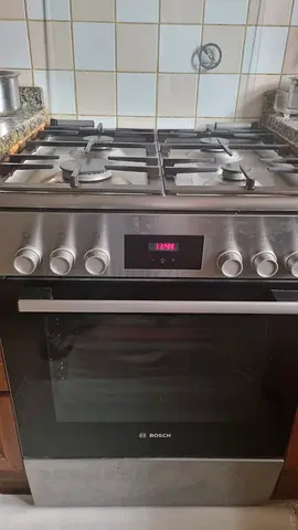 Excellent condition Bosch cooker for sale..Just like brand new. Well maintained.