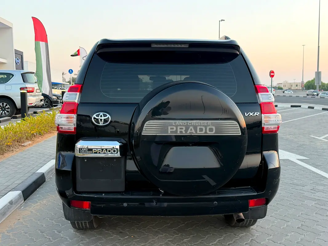 Toyota Prado 2014 — photo 1 of 15