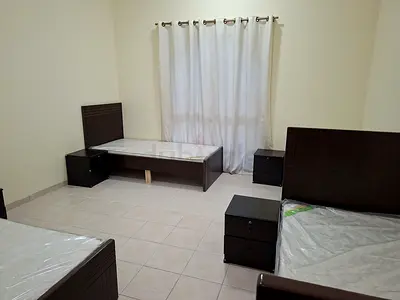 🏡 Bed Space Available for Male Professionals | Discovery Gardens