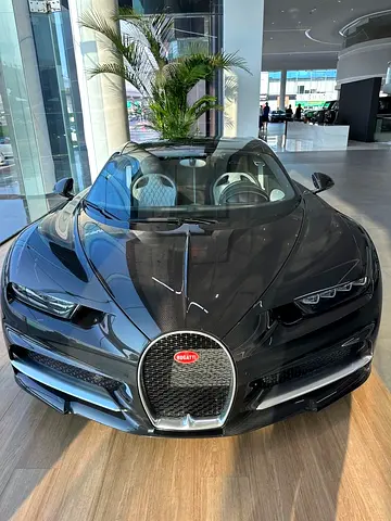 2018 Bugatti Chiron Full Carbon Black and White salon Standard | Pristine Condition