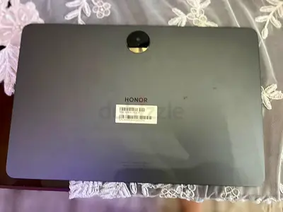 Honor tablet Pad 9 with keyboard case — good working condition