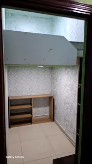 Partition for rent in Alhudaiba - Satwa / for couple or ladies