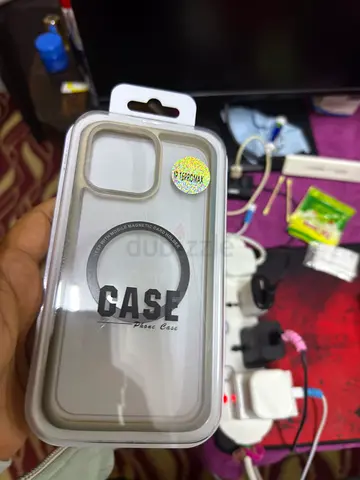 Iphone 16 pro maxWhite MagSafe-style protective phone case (unused, in packaging)