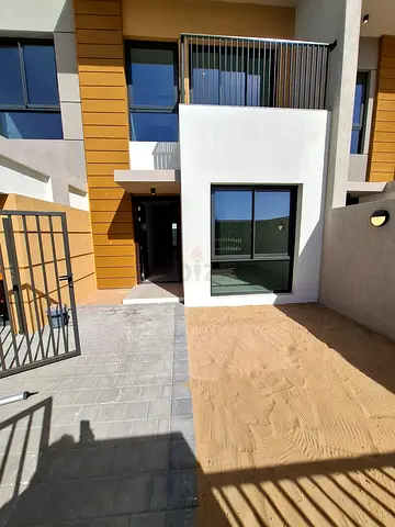 DIRECT FROM OWNER AZHA COMMUNITY 5 BED PLUS MAID