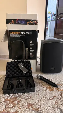 Behringer Europort MPA200BT Portable PA Speaker with Mic Set