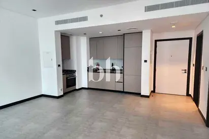 Modern Furnishing | Mid Floor | 15 Northside