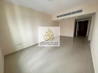 شقة غرفتين وصالة للإيجار السنوي في المجاز 2 – الشارقة | أول ساكن بعد التجديد | مع موزع | تكييف وغاز مركزي وقريبه من جميع الخدمات