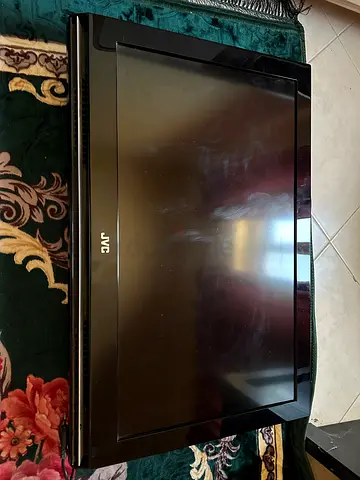 JVC 32-inch LED TV - Good Working Condition