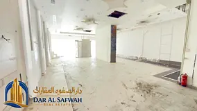 DEAL OFF THE DAY SPACIOUS SHOW ROOM FOR RENT ON MAIN ROAD JUST 135k ESAY PAYMNT INDUSTRIAL AREA NO 4