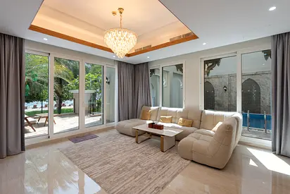 Resort-Like Beachfront Villa on Palm Jumeirah