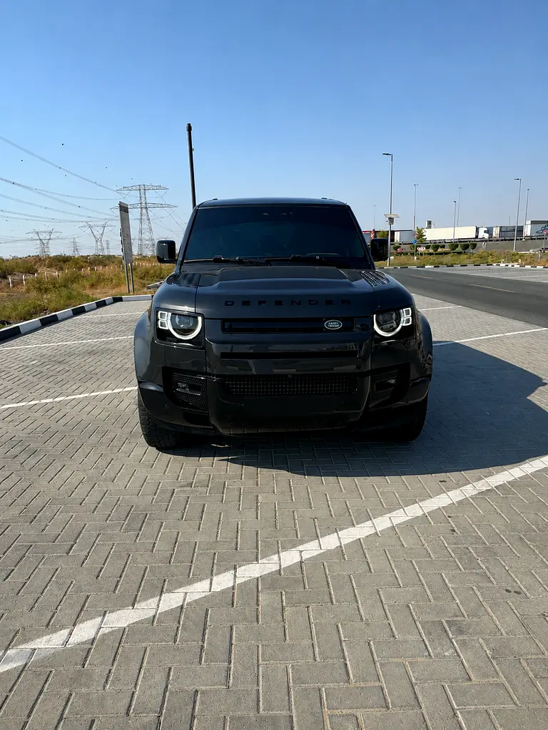 Land Rover Defender 2024 — photo 1 of 16