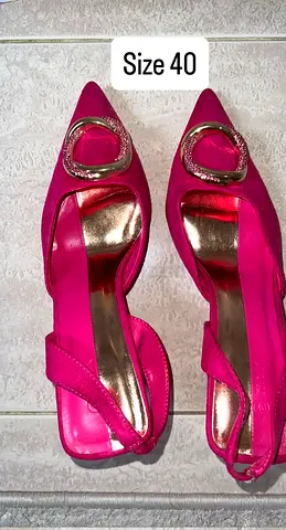 Pink slingback pointed heels size 40 with decorative buckle
