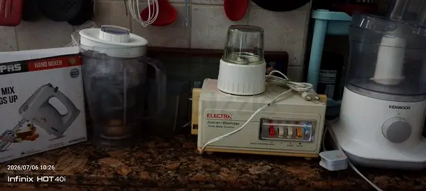 Used Electra countertop blender + food processor set (works well)