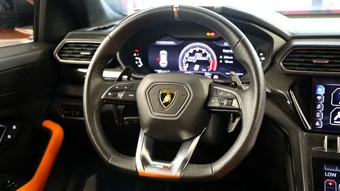 2022 Lamborghini URUS — миниатюра 4