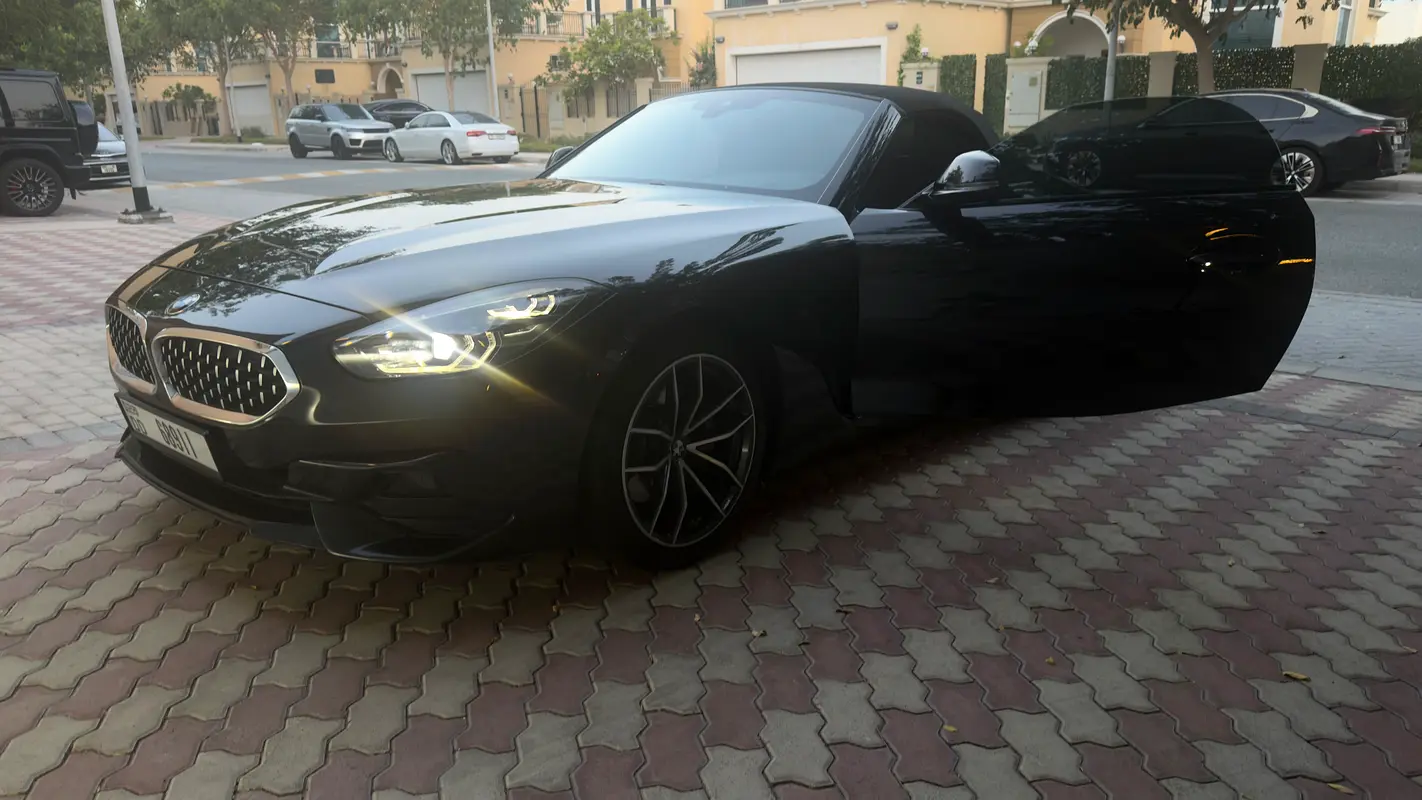 BMW Z4 2022 — photo 1 of 8