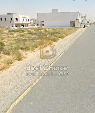أرض تجارية زاوية مميزة بواجهات متعددة في الحوشي