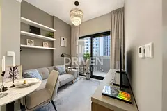 Vacant Corner Unit | Near Metro | Canal View