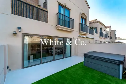 Vacant on Transfer | Upgraded | Jacuzzi