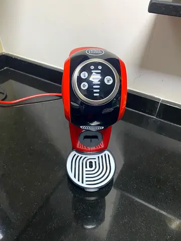 *CLEARANCE SALE* Nescafé dolce gusto coffee machine