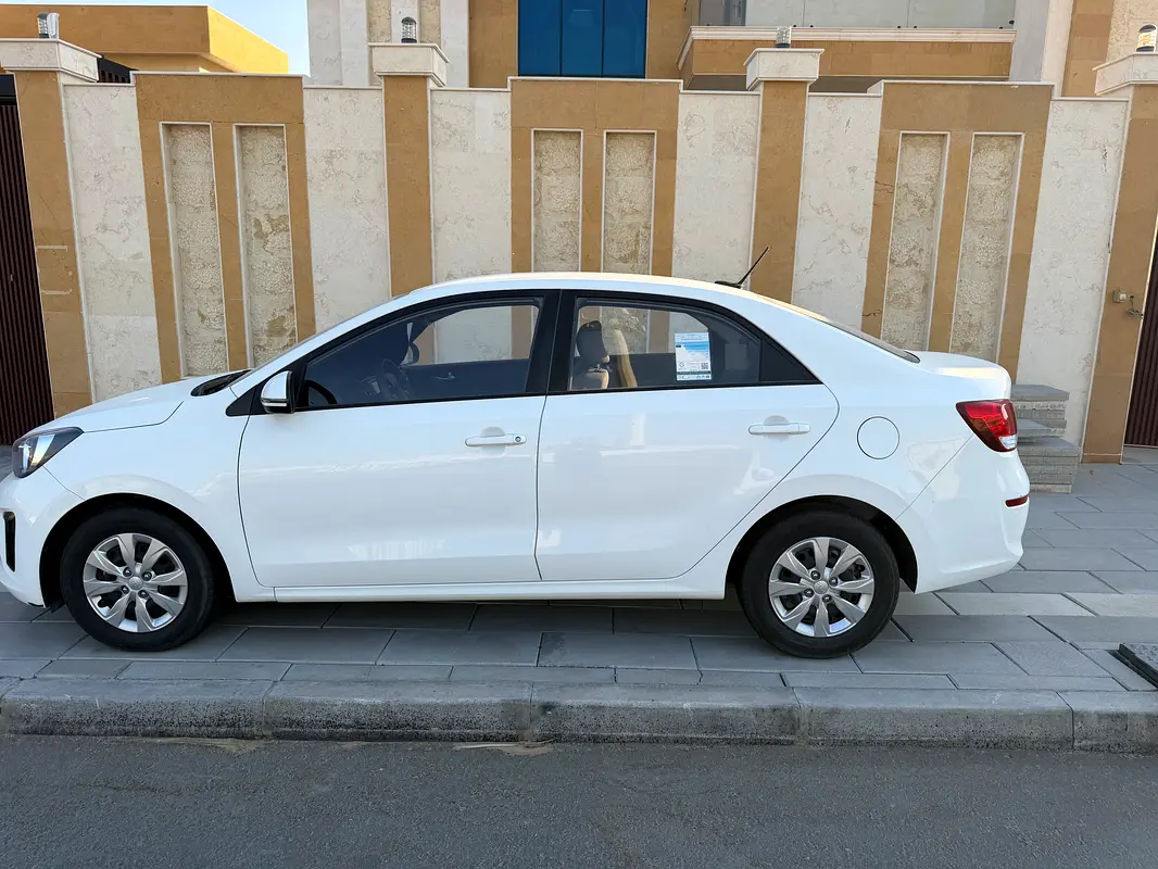 Kia Pegas 2024 — photo 1 of 7
