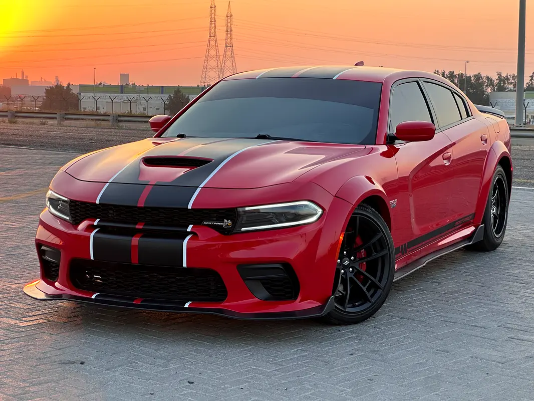 Dodge Charger 2020 — photo 1 of 20