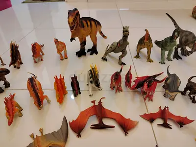 Collection of small dinosaur and prehistoric creature figures - used set