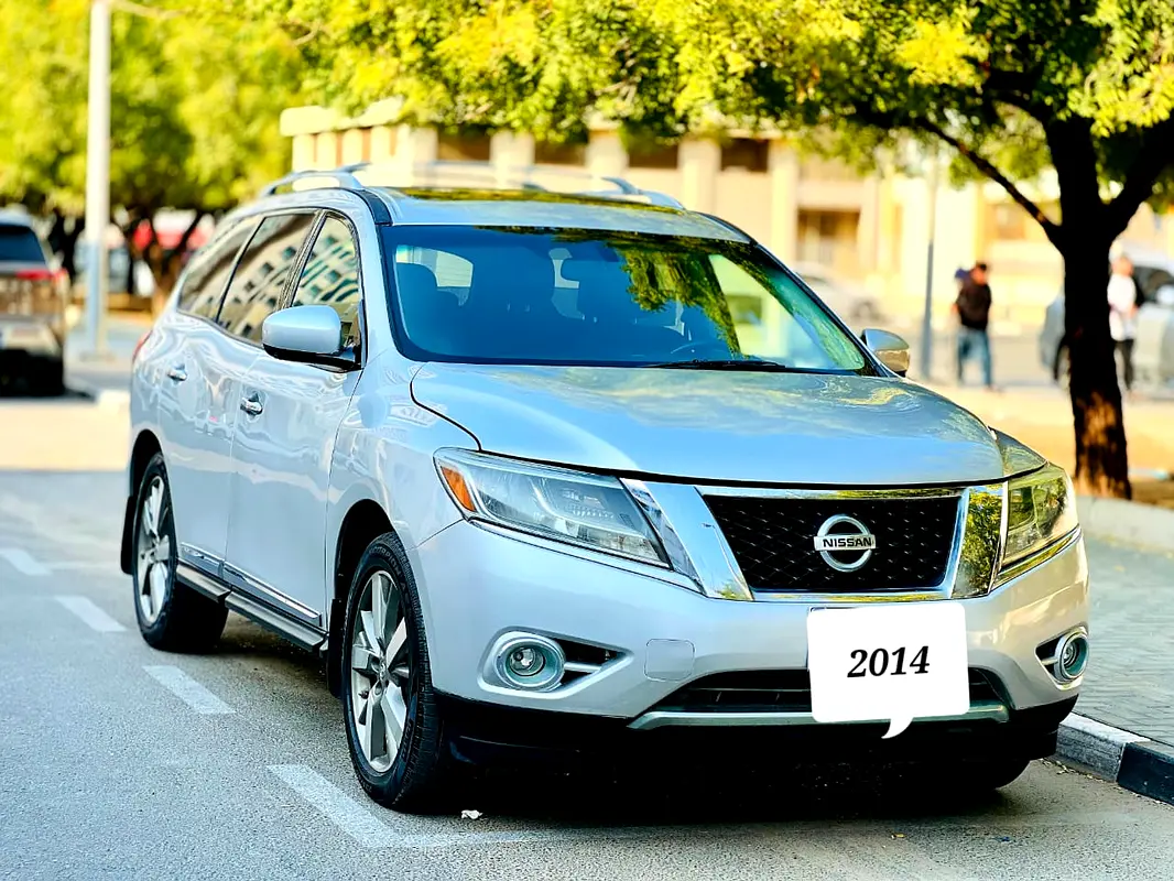 Nissan Pathfinder 2014 — photo 1 of 13