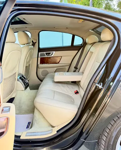 2012 Jaguar XF 照片 11