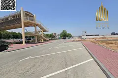 Excellent investment opportunity: commercial land in a prime location.