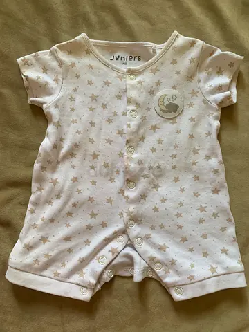 Newborn Baby Romper (NB) – Soft Cotton – Gently Used