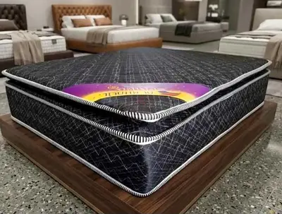 Brend New King size 180x200 spring Top memory foam matress Available 28 cm thikniss