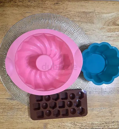 Silicone Cake Mould 🎂 🥮 ( Set of Three)
