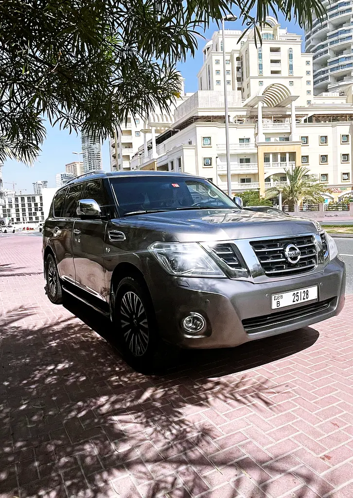 Nissan Patrol 2015 — photo 1 of 5