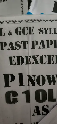 GCSE/IGCSE Past Paper Practice Booklet - English/Exam Prep