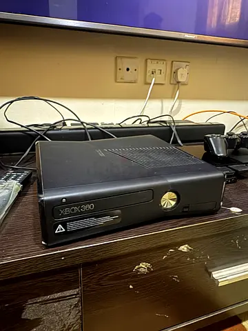 Xbox 360 ( 250gb)