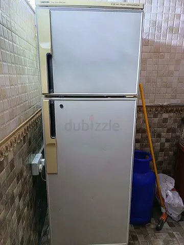 Used Samsung Top Freezer Refrigerator - 2-Door, Good Working Condition