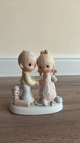 Precious Moments figurine “forgiving is forgetting”
