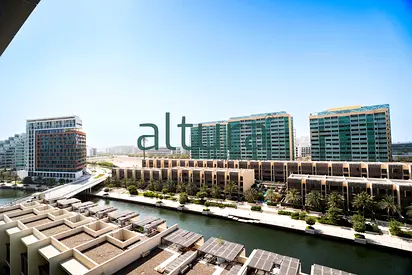On Island | Canal View | Tastefully Upgraded