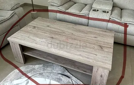Solid wood-look rectangular coffee table with lower shelf