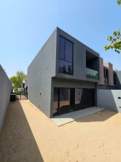 Ready Corner Townhouse in Masaar 1 Robinia