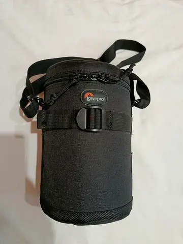 LOWEPRO LENS CASE 11 X 18CM