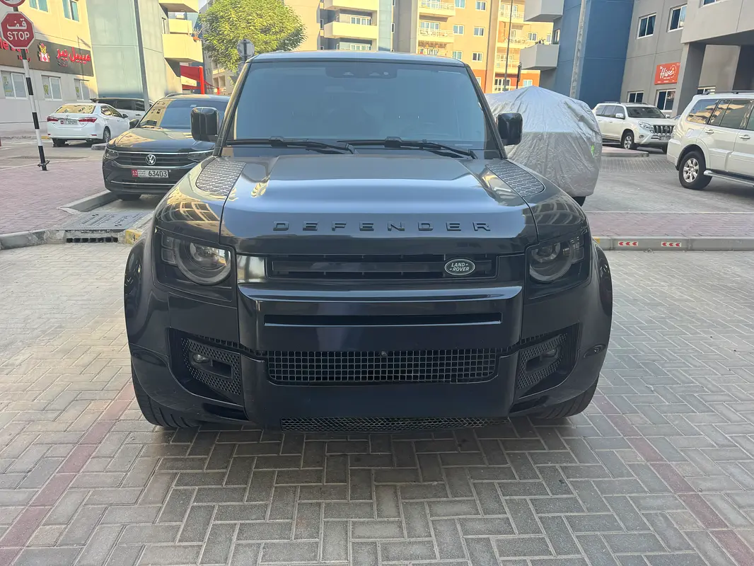 Land Rover Defender 2024 — photo 1 of 7