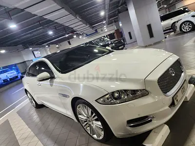 GCC Top specs Jaguar XJ 5.0 V8 Portfolio with service history and no Accidents